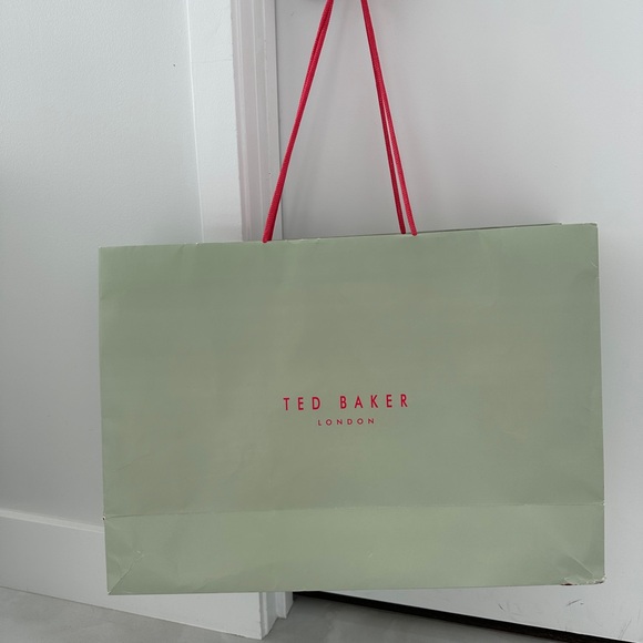 Ted Baker London Shopping Bag w Hot Pink Logo Handles & Inside PRICED TO SELL - Picture 4 of 8
